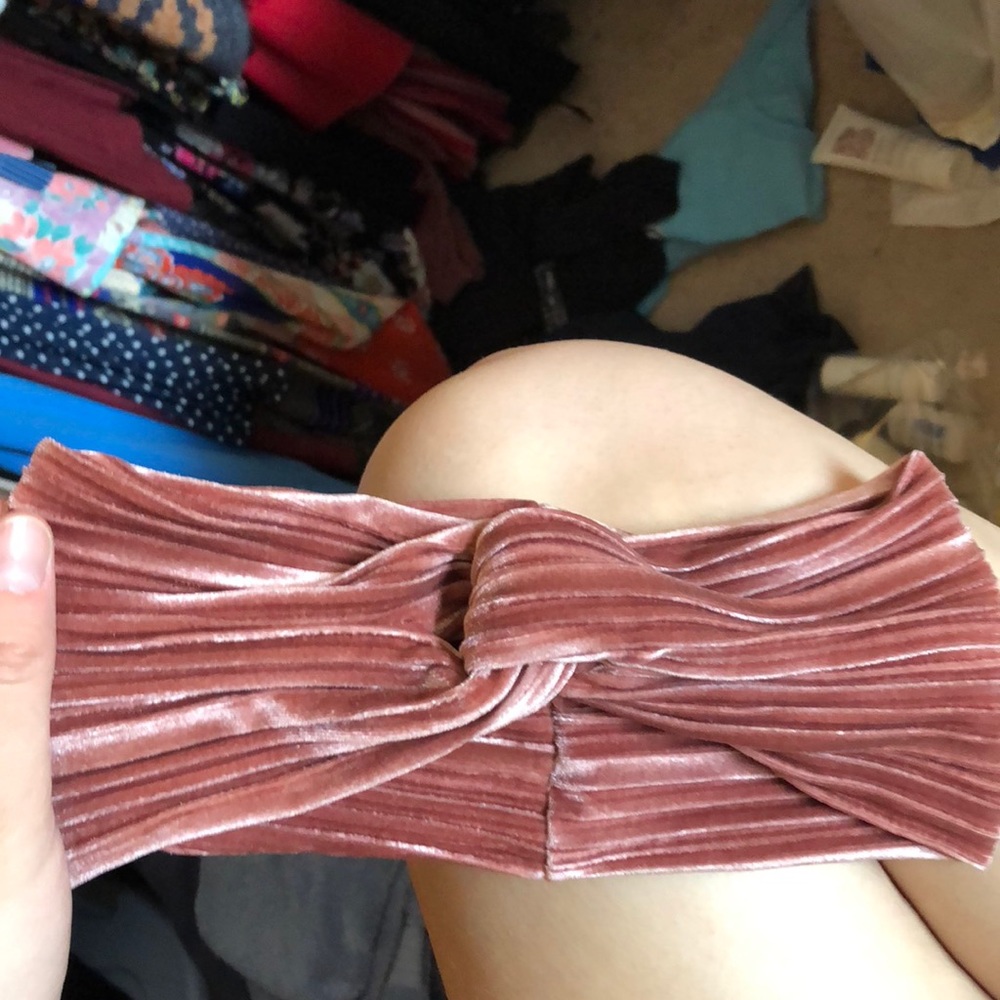 NWOT Millennial Pink Velvet Head-wrap